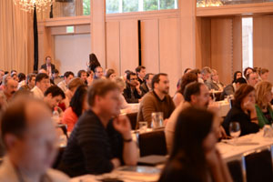 CHDI 치료제 회의는 전 세계 HD 연구자들을 한자리에 모읍니다.