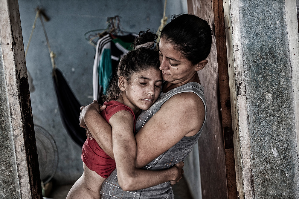 세상 끝의 소녀: 우리 과학을 세운 곳에 대한 감사의 날 성찰